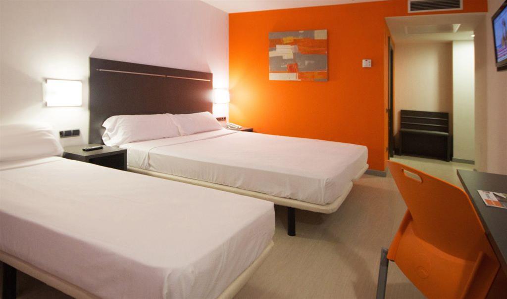 B&B Hotel Barcelona רובי מראה חיצוני תמונה