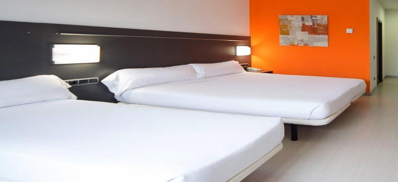 B&B Hotel Barcelona רובי מראה חיצוני תמונה